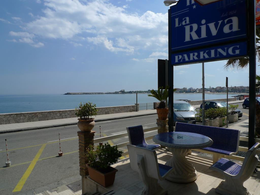 Hotel La Riva Giardini-Naxos Exterior foto
